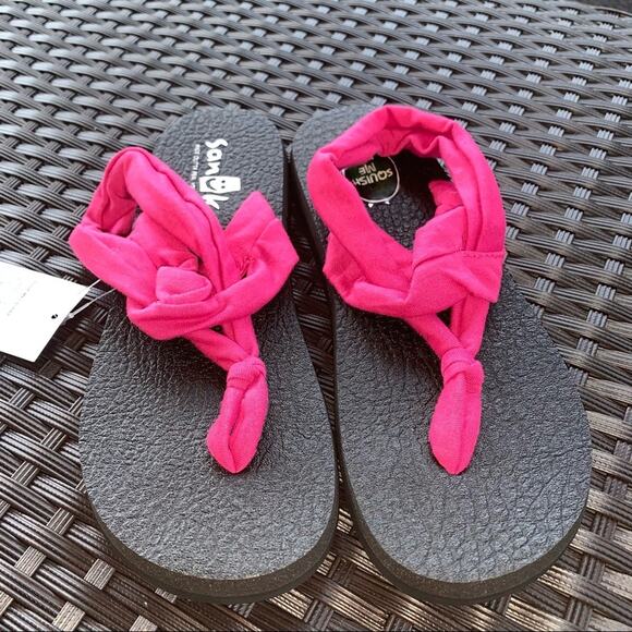 NEW Sanuk Women's 7 Yoga Mat Strap Sandals - Picture 3 of 9